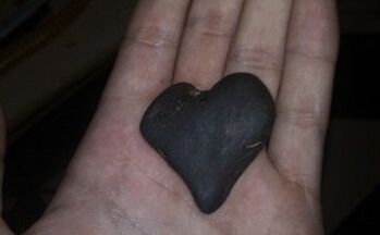 heart -shaped stone as a talisman of good fortune