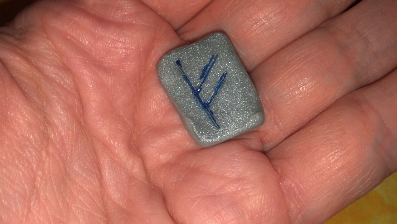 rune charms to attract wealth