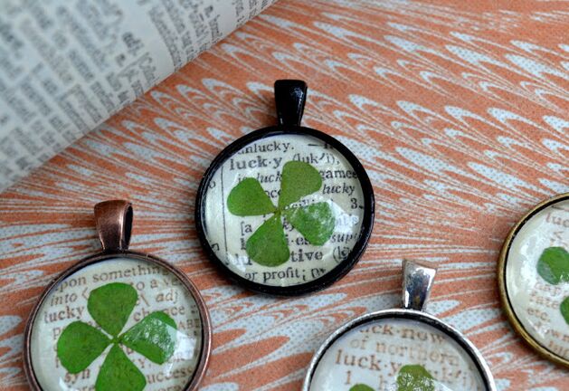 Save in the form of a four-leaf clover to attract luck and money